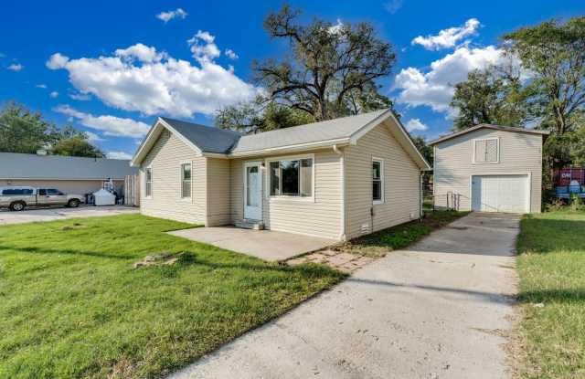 4828 W 3rd - 4828 West 3rd Street North, Wichita, KS 67212