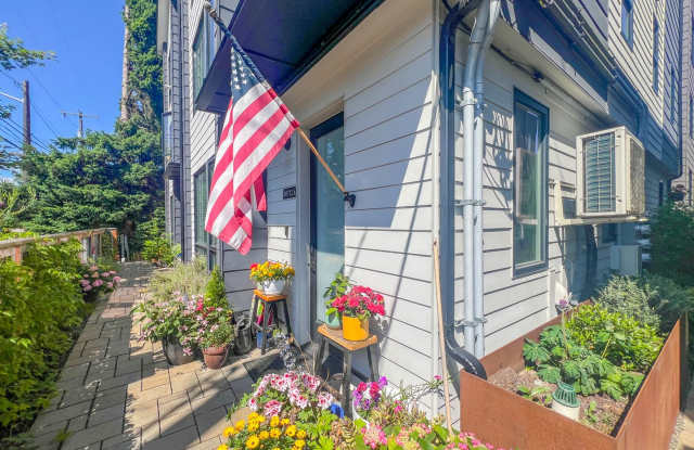 3bd/2ba Seattle Townhome photos photos