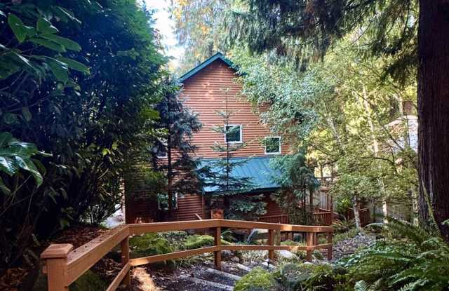 Stunning waterfront retreat.....at the foot of Fletcher Bay on Bainbridge Island Gallery 1