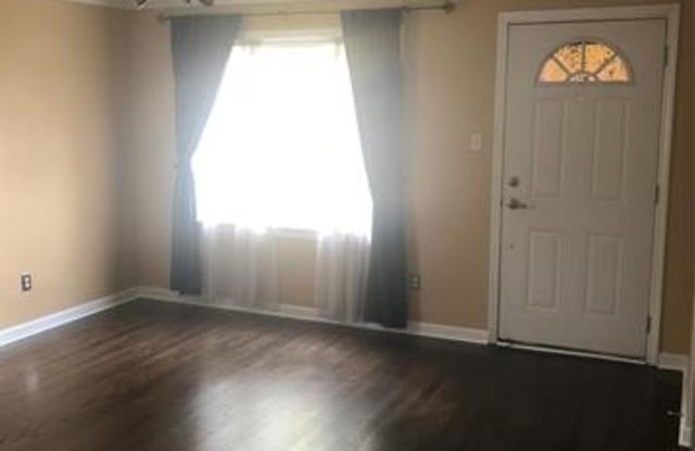 7298 N SILVERY Lane Gallery 2