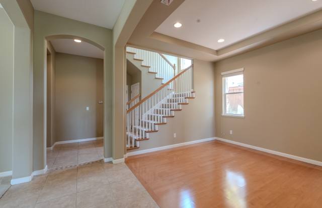 2165 Cruden Bay Way Gallery 4