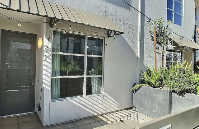 1 E Julian St Unit 217 - 1 East Julian Street, San Jose, CA 95112