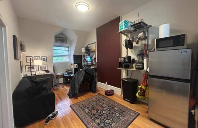 110 East 61st Street - 110 East 61st Street, New York City, NY 10065