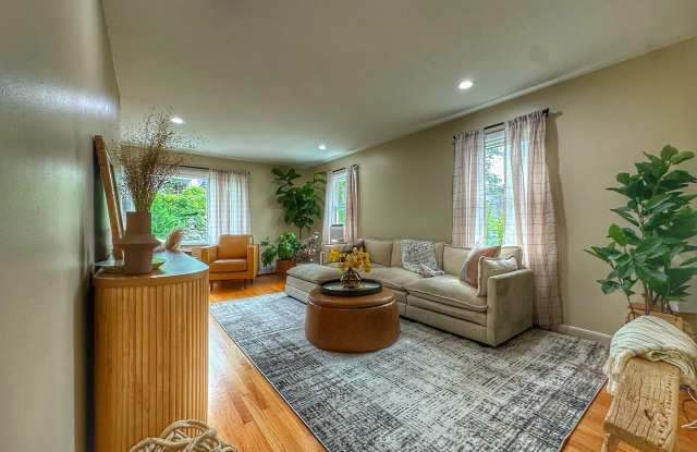 37 Gerry Street - 37 Gerry Street, Greenwich, CT 06830