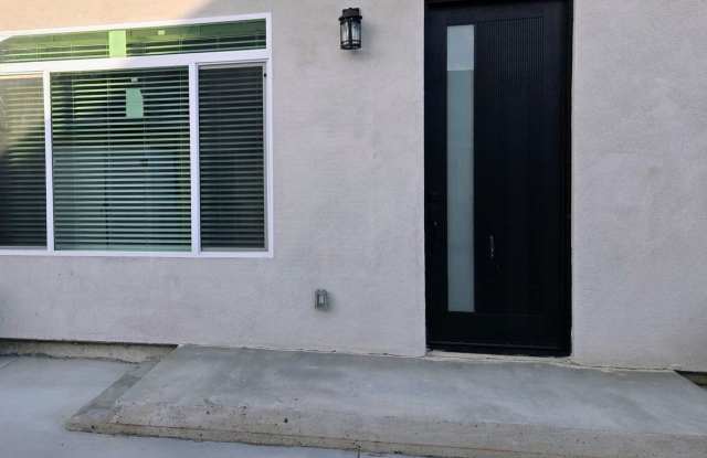 2BR/2BA New Construction in North Torrance Gallery 1