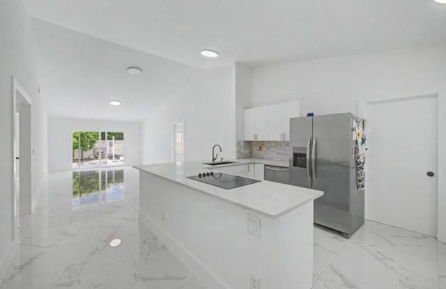8464 Lake Worth Court, Wellington, FL 33467 photos photos