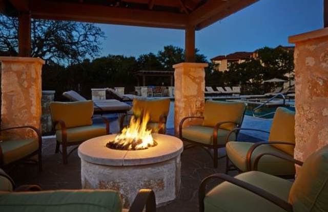 2801 South Lakeline Boulevard Gallery 4