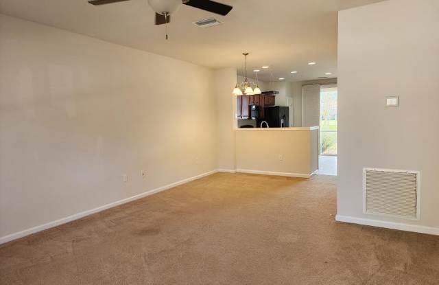 6694 ARCHING BRANCH Circle Gallery 3