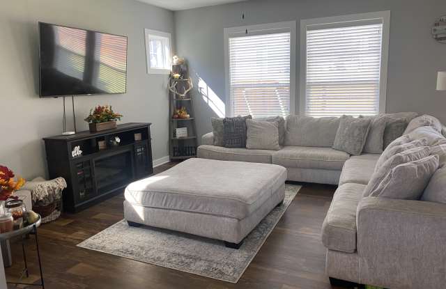 7102 Oak Park Drive Gallery 3