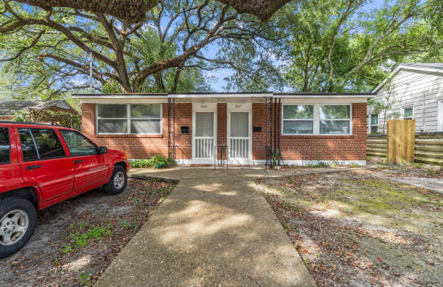Charming Two Bedroom- Riverside, Murray Hill Area photos photos