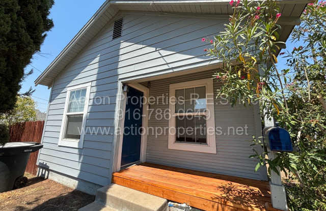 Updated Cottage - Downtown Roseville - 1 Bed, 1 Bath - Private Yard! photos photos