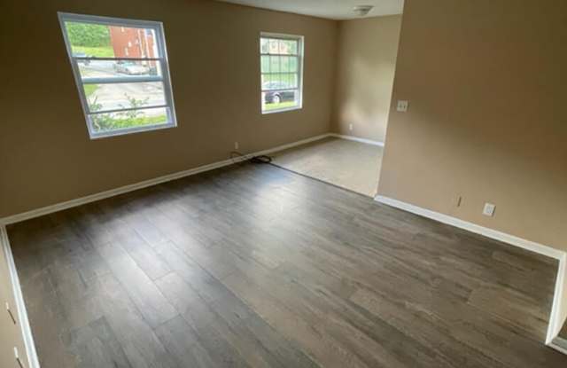 3109 Springfield Dr Gallery 2