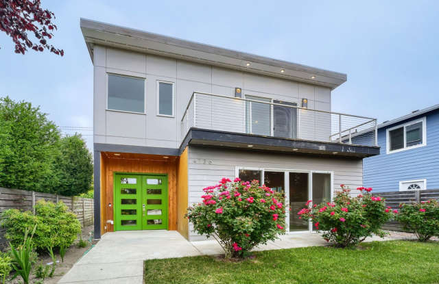 Beautiful 4bed/2.5bath Home in Desirable West Seattle Location! photos photos Beautiful 4bed/2.5bath Home in Desirable West Seattle Location! photos photos