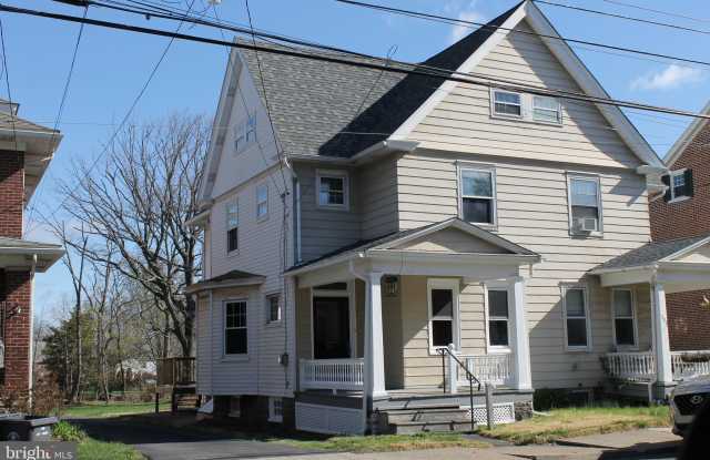 1105 W BROAD STREET photos photos