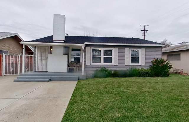 329 E Stanford St. - **Move-In Special!!** Charming 3 Bed 1 Bath House in Santa Ana! photos photos