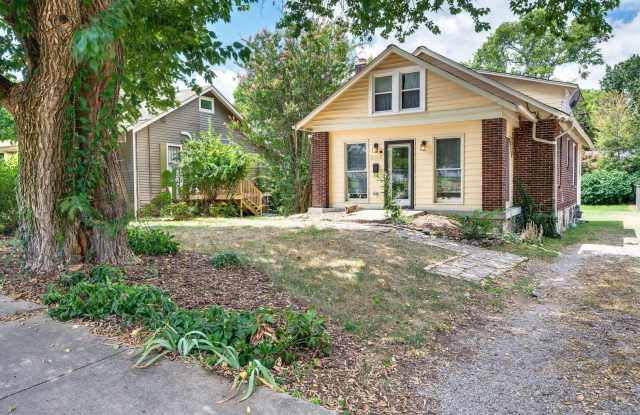 Walk to Vandy  Hillsboro Village – 24th Ave S Gem! photos photos