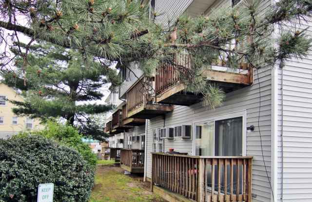 256 Washington Boulevard unit: 9 photos photos