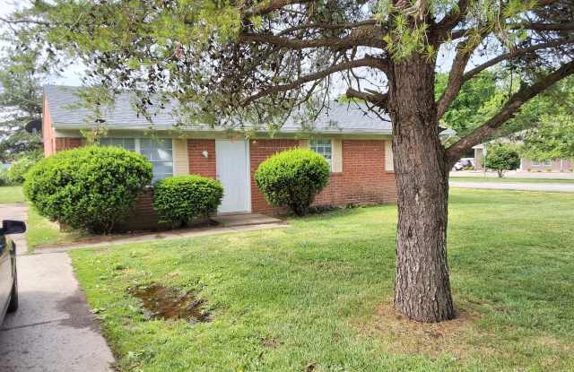 CHARMING 3 BED, 1 BATH HOUSE LOCATED IN ELIZABETHTOWN, KY photos photos