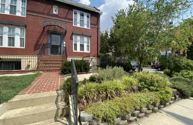 132 18th Street Southeast Gallery 2
