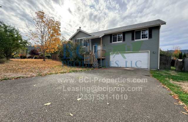 Beautiful 4 bedroom house in Eatonville Available - 653 Wicks Lane East, Eatonville, WA 98328