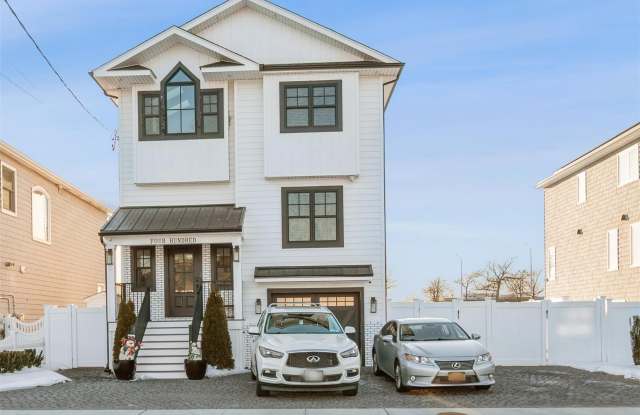 400 Shore Road photos photos