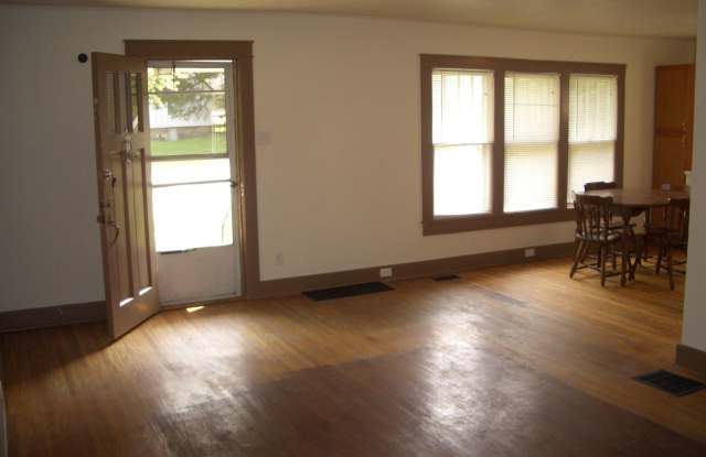514 W Chandler Gallery 4