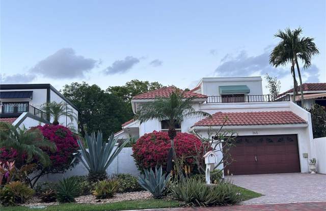365 Pelican Way photos photos