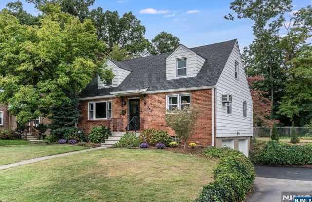 354 Plaza Road photos photos