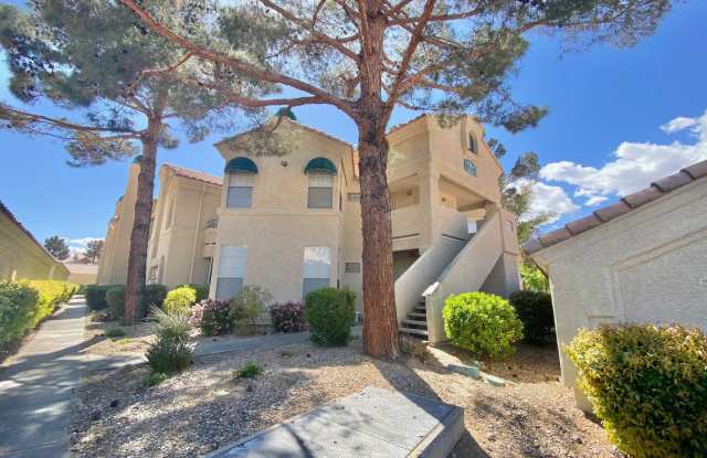 ADORABLE 1 BEDROOM /1 BATH CONDO UNIT, WITH A COMMUNITY POOL AND COMMUNITY CLUBHOUSE FACILITIES photos photos