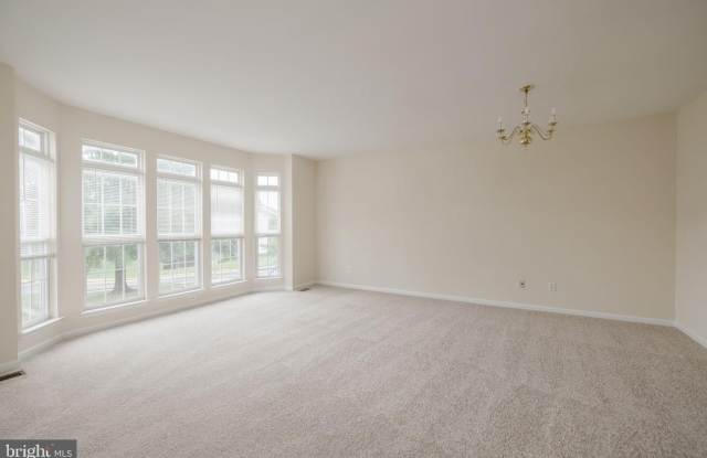 5293 BALLYCASTLE CIR Gallery 3