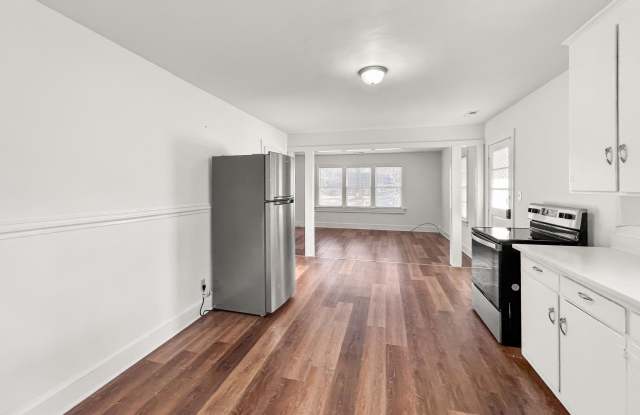 1800 Rosewood Avenue Gallery 2