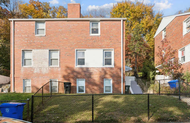 Charming and inviting two-bedroom home in an unbeatable location. photos photos Charming and inviting two-bedroom home in an unbeatable location. photos photos