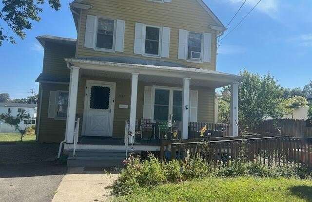 1047 Stratton Place photos photos