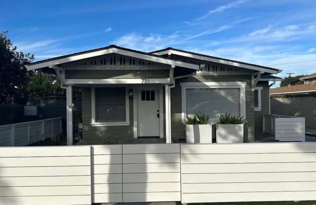 Adorable 3 bedroom in near Old Town Orange photos photos