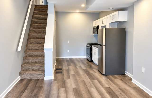 Freshly Renovated 2-Bedroom with Private Patio in Port Richmond Gallery 1