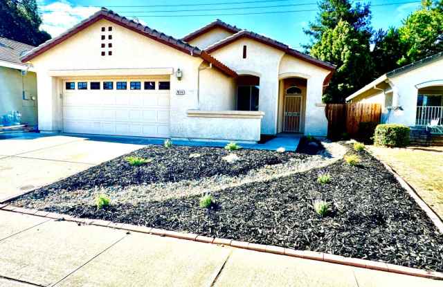 CLEAN AND COZY ONE STORY 3 BED, 2 BATH IN ELK GROVE Gallery 3