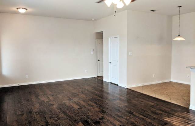 1720 Post Oak Ct Gallery 4