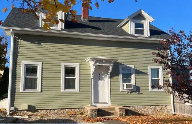 Spacious 3-Bedroom Home with Sunroom  Off-Street Parking in Johnston! - 411 Central Avenue, Johnston, RI 02919