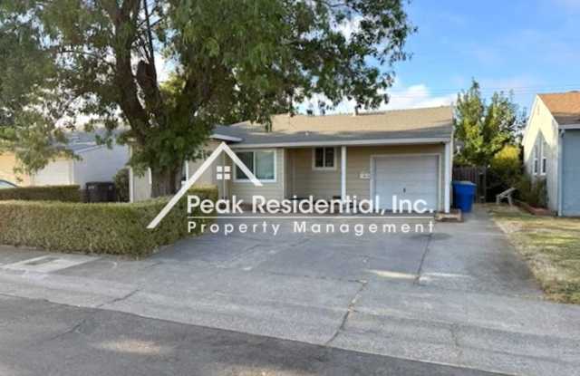 Fruitridge Manor 2bd/1ba House with Garage photos photos