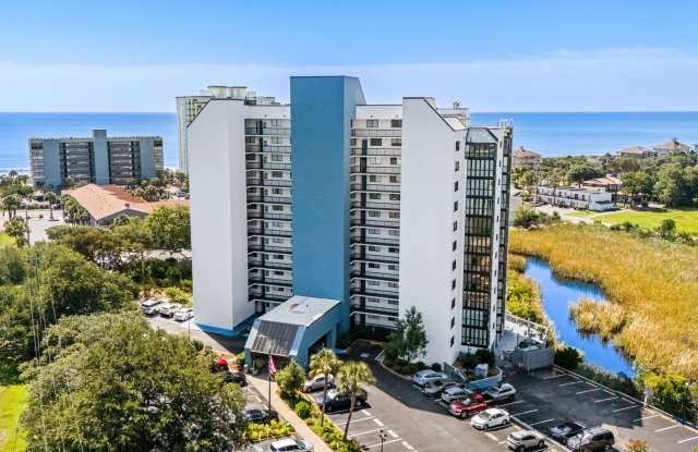 Sea Mark Tower – 3BR Ocean-View Condo - Snowbird Rental (Oct-Mar) Gallery 3