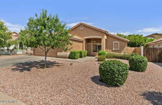 312 E MESQUITE Street - 312 East Mesquite Street, Gilbert, AZ 85296