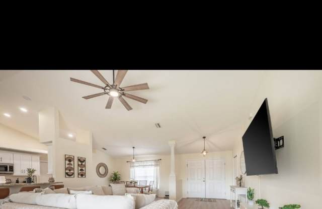 14037 Amero Ln Gallery 4