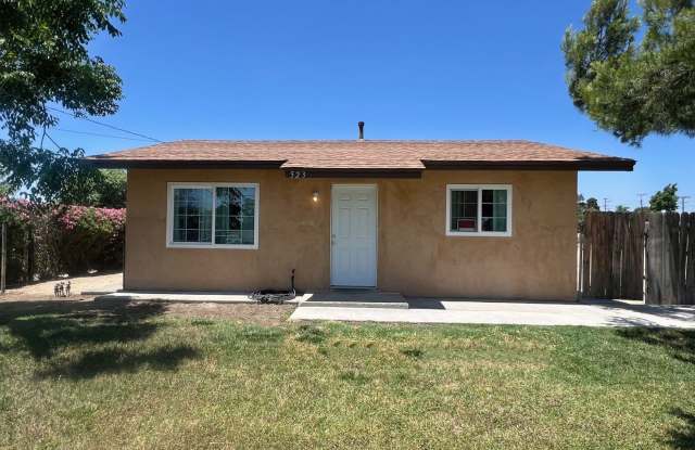 Charming 2 bedroom 1 bath on Large Lot!! photos photos