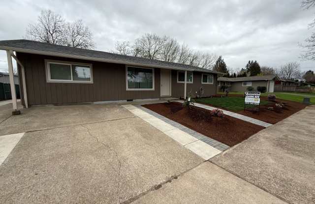 *RENT SPECIAL* Beautifully Remodeled 4-Bedroom Home Backing to Park – Desirable Keizer Neighborhood photos photos