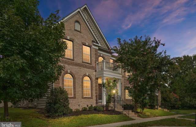 41716 DEER GRASS Terrace Gallery 1