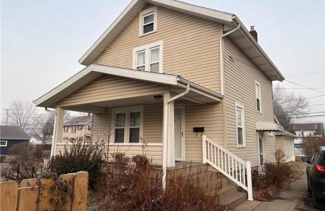 315 E 10th Street unit: Rear photos photos 315 E 10th Street unit: Rear photos photos