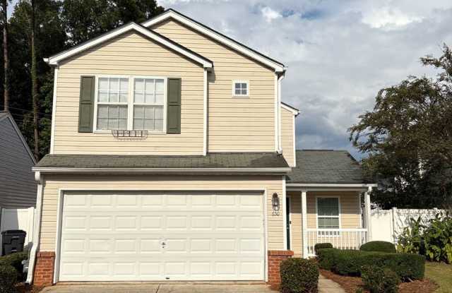 Welcome to this charming 2-bedroom, 2.5-bathroom home located in the vibrant community of Acworth, GA. - 650 Windcroft Circle Northwest, Acworth, GA 30101