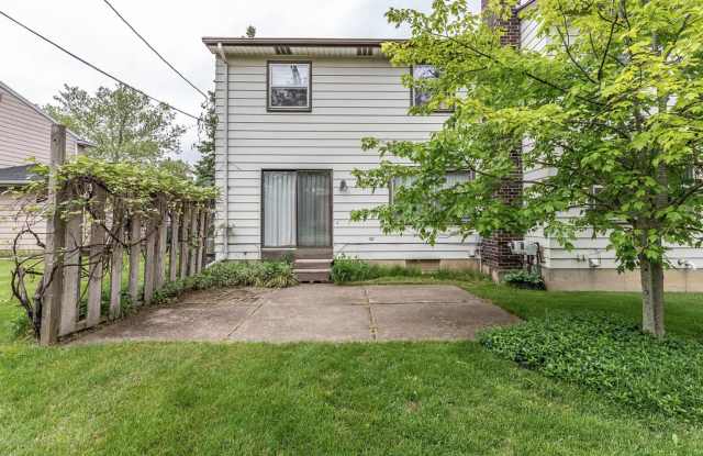 Fully Remodeled 3-Bedroom Home in East Lansing – Move-In Ready (section 8 approved) Gallery 4