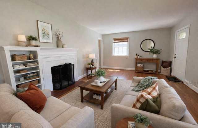 5817 KINGSWOOD Road photos photos