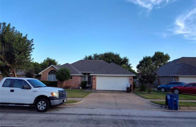 121 Canterbury Street - 121 Canterbury Street, Euless, TX 76039